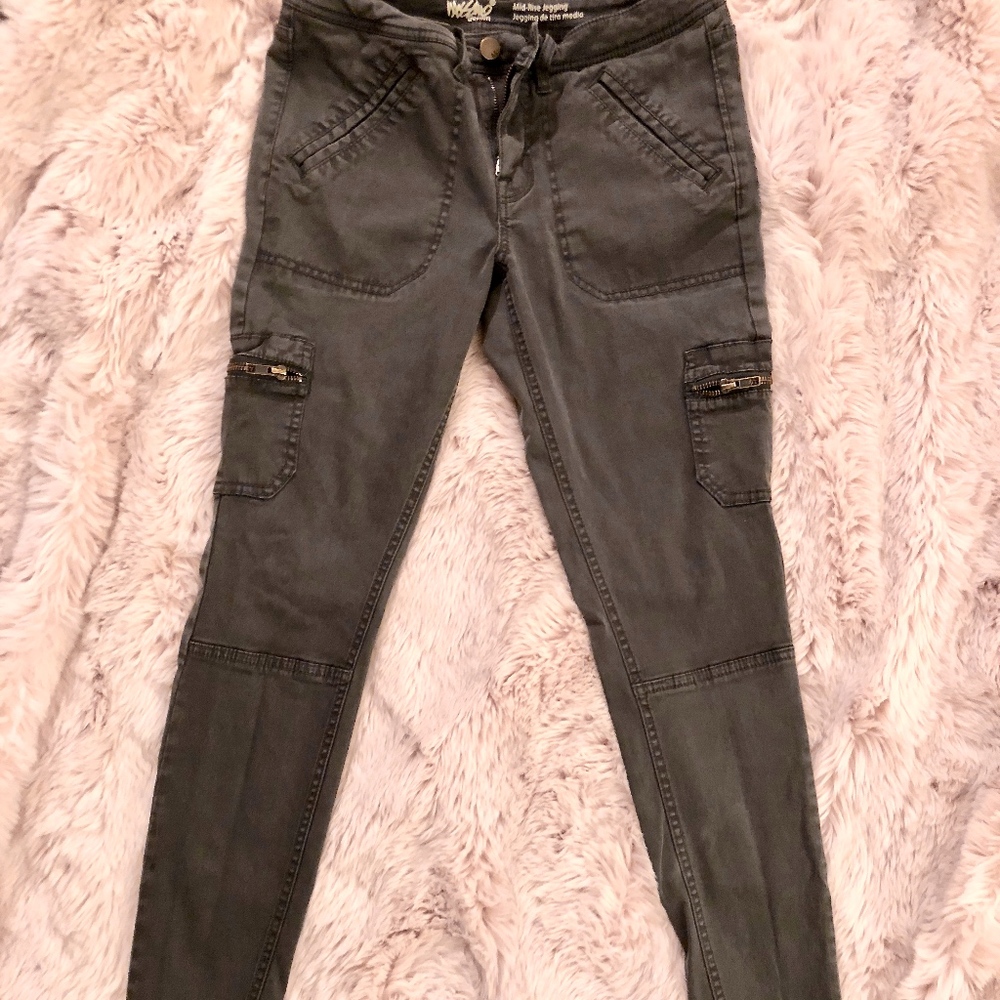 MOSSIMO: ARMY GREEN STRETCH CARGO PANTS